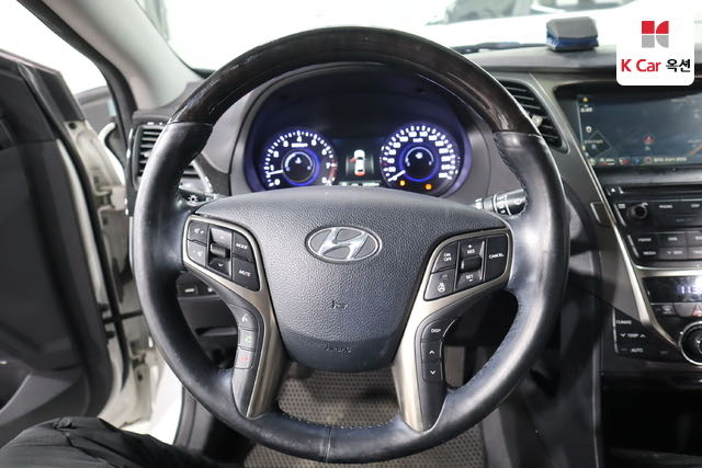 Hyundai_Grandeur_HG HG240 Modern_2013