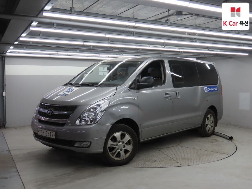 Hyundai_Grand Starex_4WD 11-passenger wagon CVX Premium_2015