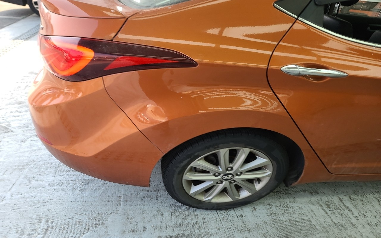 Hyundai Avante_2014_ 101k_Diesel