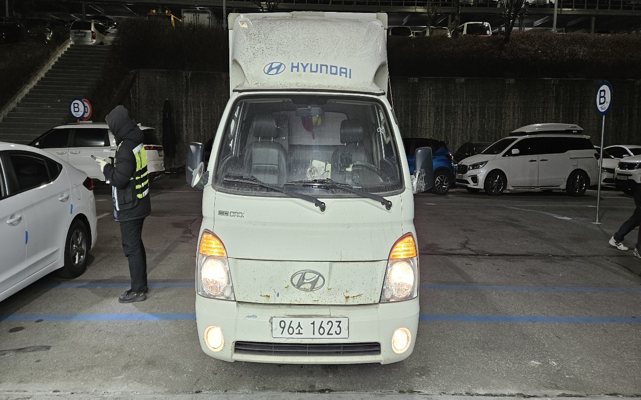 Hyundai Porter II_2012_374k_Diesel