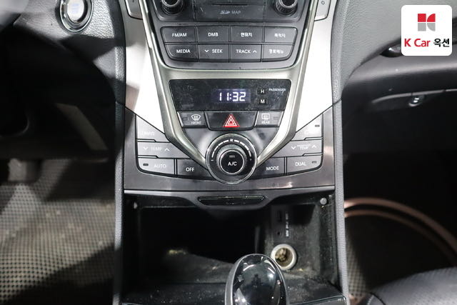 Hyundai_Grandeur_HG HG240 Modern_2013