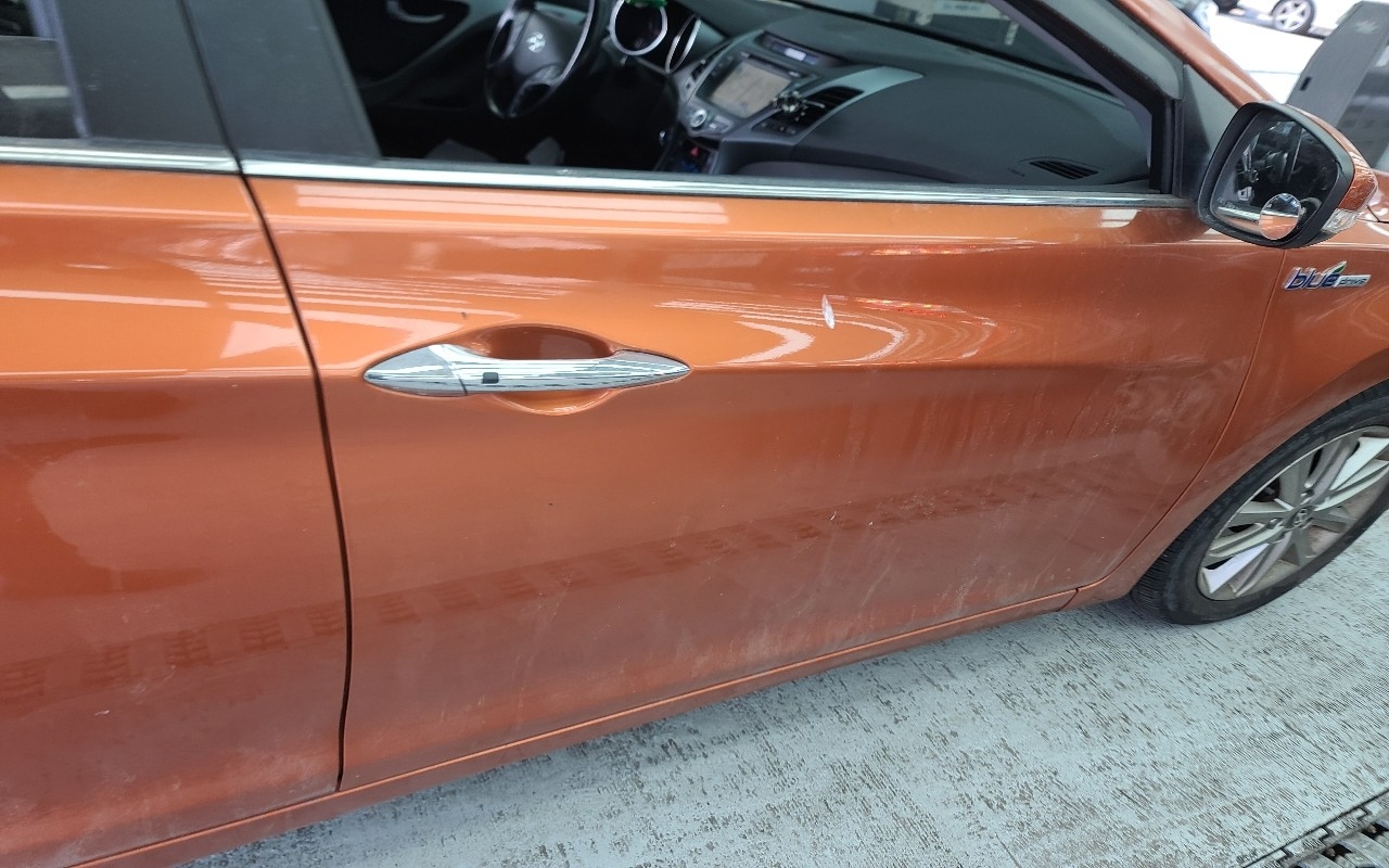 Hyundai Avante_2014_ 101k_Diesel