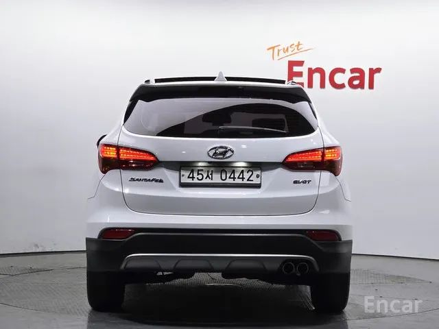 Hyundai Santa Fe_2015_127k_Diesel