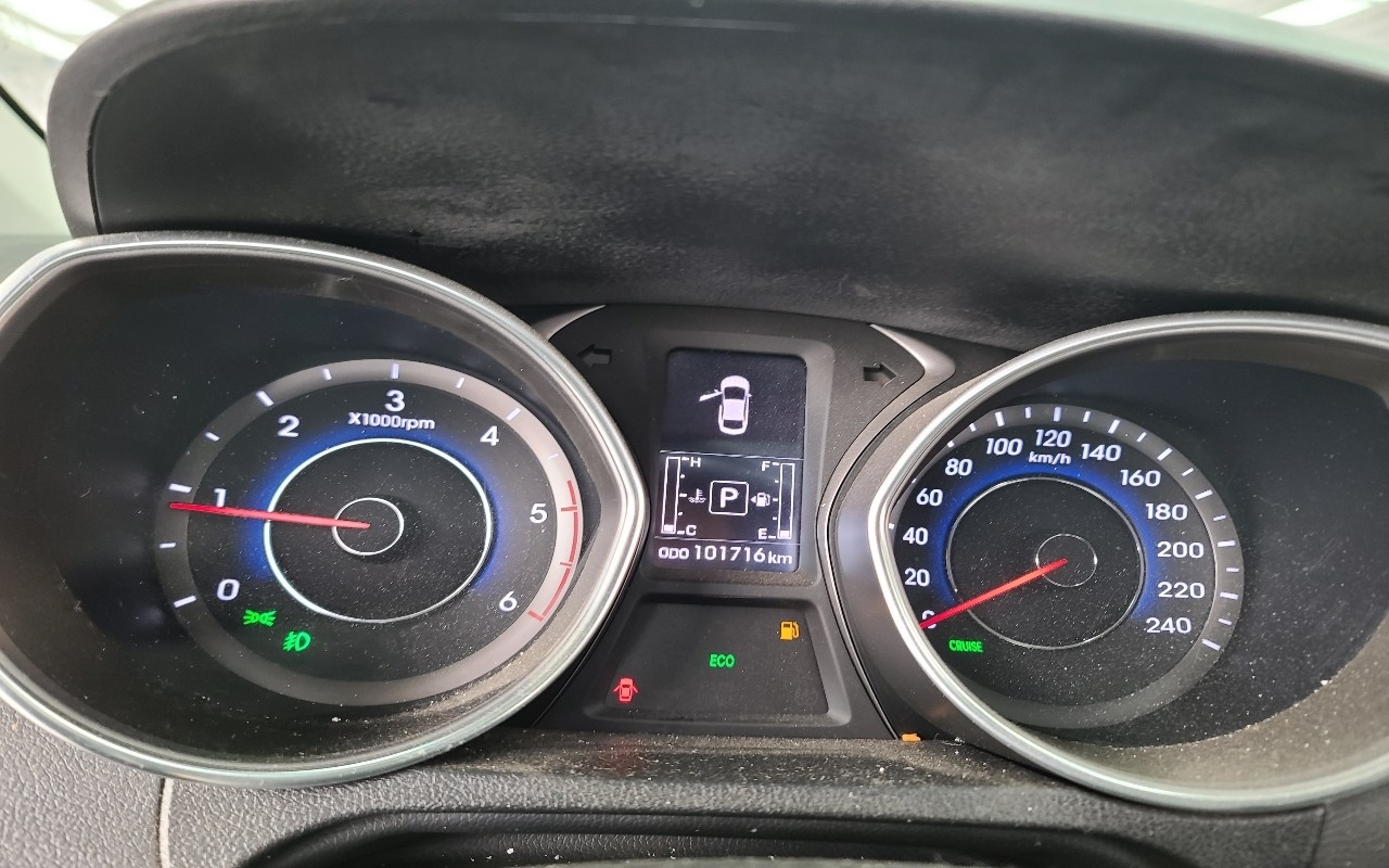 Hyundai Avante_2014_ 101k_Diesel