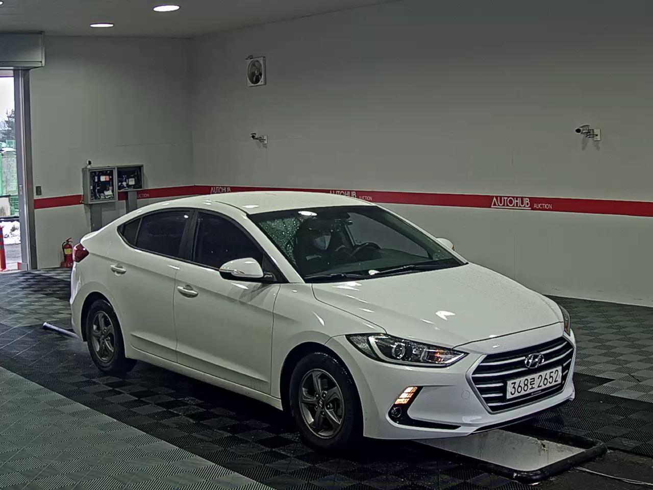 Hyundai _Avante_1,6 GDI SMART_2017