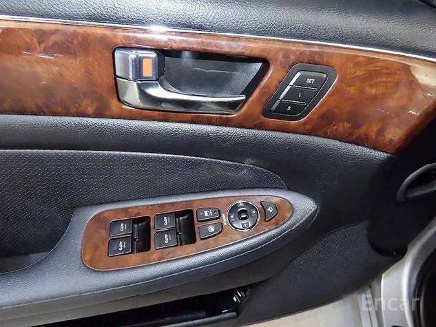 Hyundai _Genesis_BH 330 Luxury 3400 ccm_2011 Hyundai _Genesis_BH 330 Luxury 3400 ccm_2011