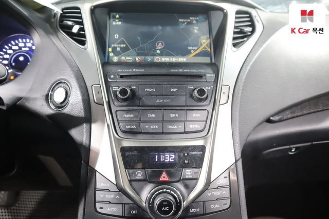 Hyundai_Grandeur_HG HG240 Modern_2013