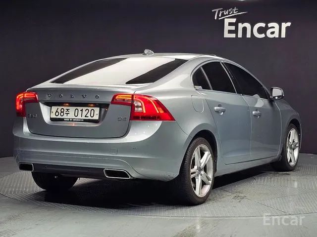 Volvo S60_2017_165k_Benzin