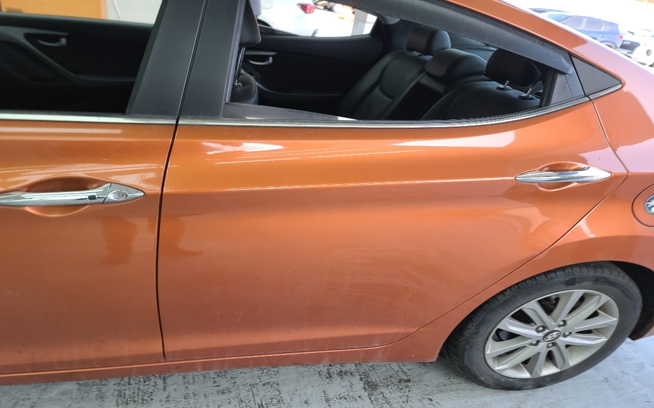 Hyundai Avante_2014_ 101k_Diesel