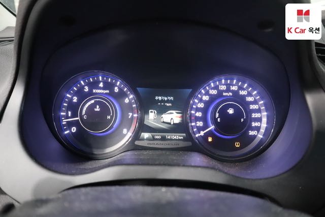 Hyundai_Grandeur_HG HG240 Modern_2013