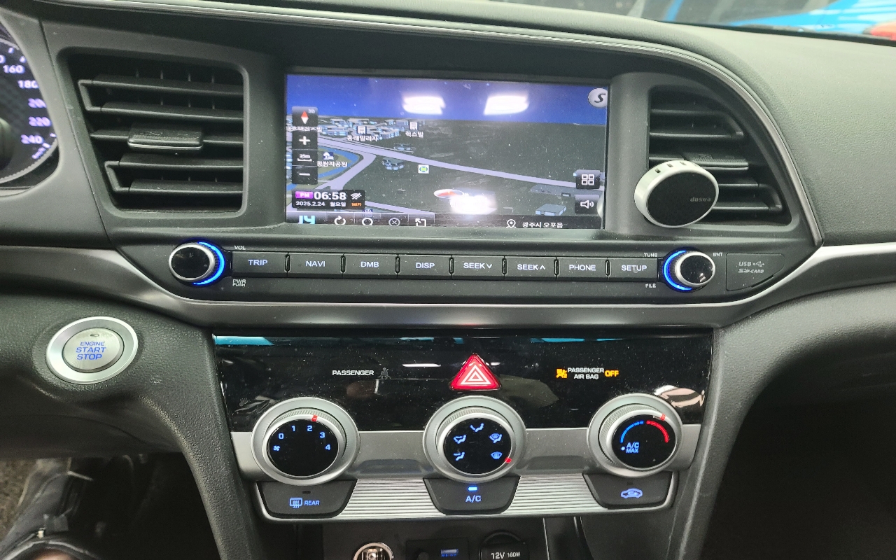 Hyundai Avante_2014_ 101k_Diesel