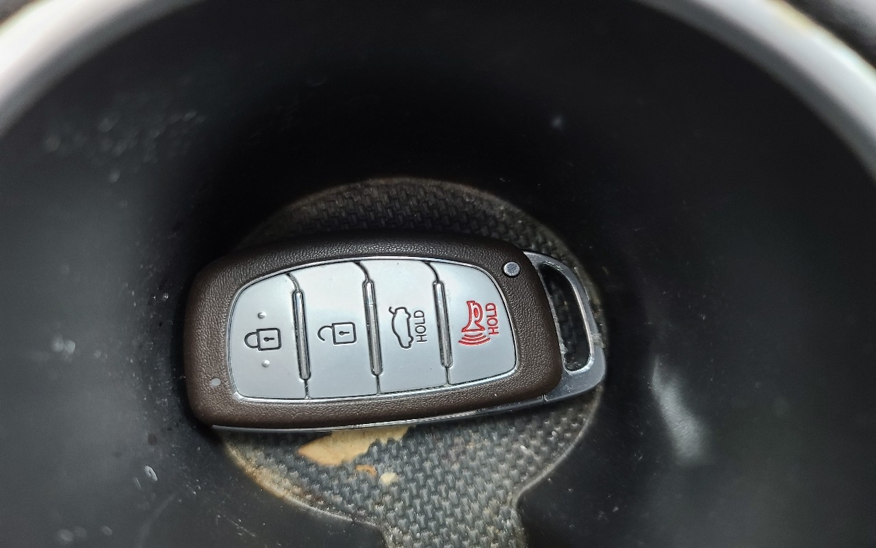 Hyundai Avante_2014_ 101k_Diesel